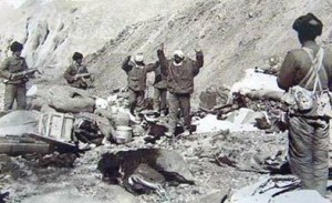 印度人看1962年中印战争:印军士兵投降 印度人看1962年中印战争:印军士兵投降