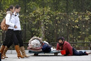 印度人看中国贫富差距:北京使馆区的一条道路 印度网民看中国贫富分化:北京使馆区的一条道路