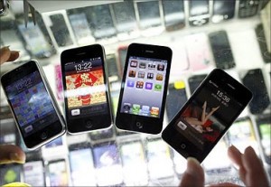 印度人看中国山寨文化:山寨的iphone手机 印度网民看中国山寨文化:山寨的iphone手机