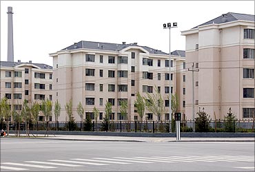 鄂尔多斯“鬼城”的住宅楼 鄂尔多斯“鬼城”的住宅楼