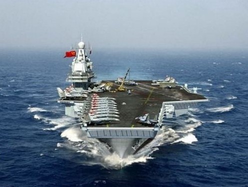 中国首艘航母开始海试 中国首艘航母开始海试