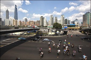 印度人看中国上海:中国经济发展模式 印度人看中国上海:中国经济发展模式
