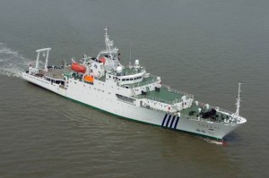 中国海监编队在南沙逼退外国公务船 中国海监83号,排水量3980吨