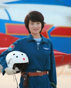 歼十女飞行员余旭 中国女飞行员余旭
