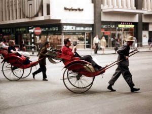 香港40年前的主要交通方式——人力车 香港40年前的主要交通方式——人力车