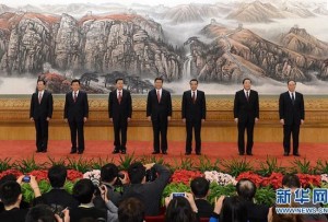 11月15日,新一届中央政治局常委同中外记者见面。